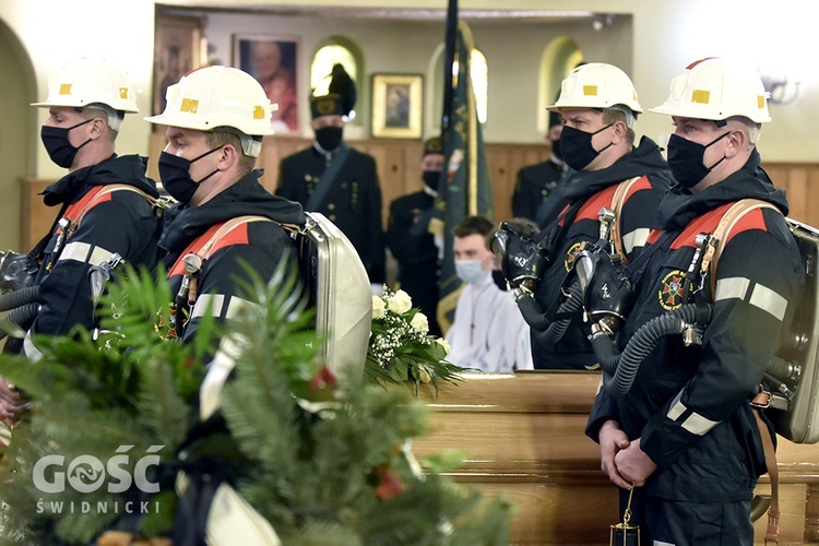 Pogrzeb Kazimierza Regmunta, brata bp. Stefana z diecezji zielonogórsko-gorzowskiej