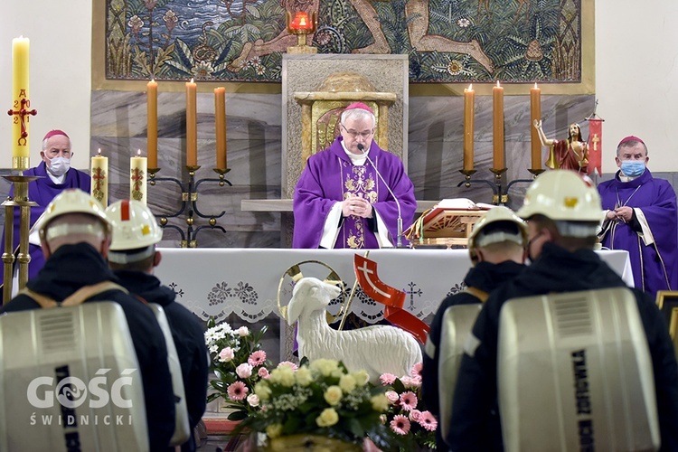 Pogrzeb Kazimierza Regmunta, brata bp. Stefana z diecezji zielonogórsko-gorzowskiej