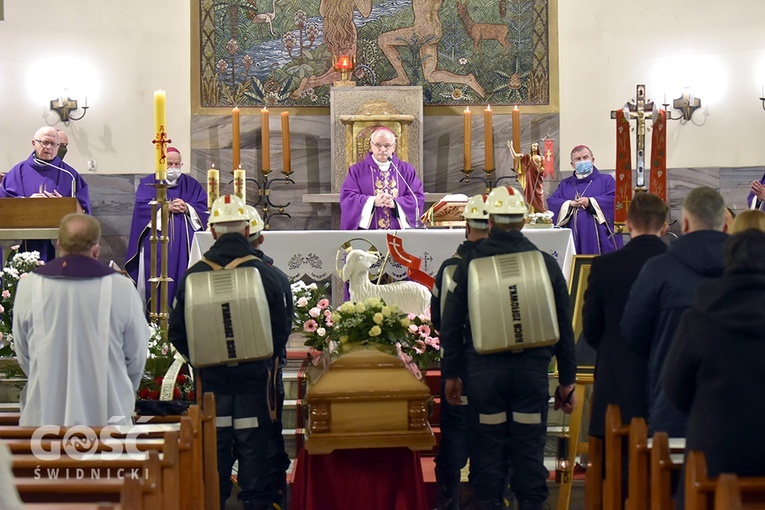 Pogrzeb Kazimierza Regmunta, brata bp. Stefana z diecezji zielonogórsko-gorzowskiej