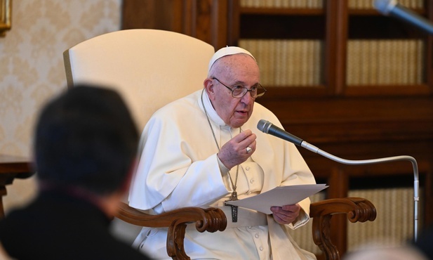 Franciszek przyjął nuncjusza apostolskiego w Polsce