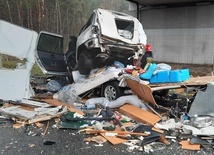 Śląskie. Karambol pięciu samochodów. Nie żyje matka i dziecko