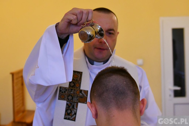 Chrzest i bierzmowanie w Zakładzie Poprawczym i Schronisku dla Nieletnich