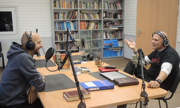 W bielskim studiu Anioła Beskidów.