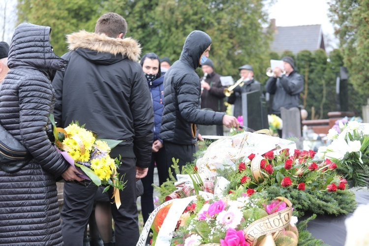 Ostatnie pożegnanie organisty śp. Rudolfa Karety w Jasienicy