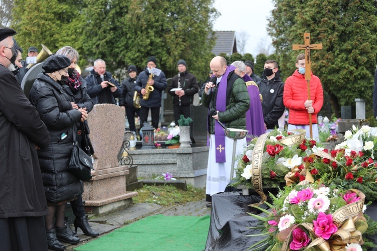 Ostatnie pożegnanie organisty śp. Rudolfa Karety w Jasienicy