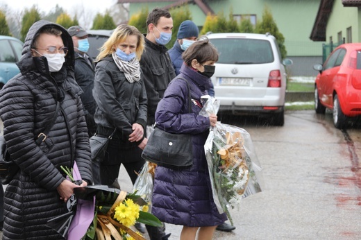 Ostatnie pożegnanie organisty śp. Rudolfa Karety w Jasienicy