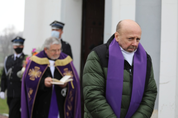 Ostatnie pożegnanie organisty śp. Rudolfa Karety w Jasienicy