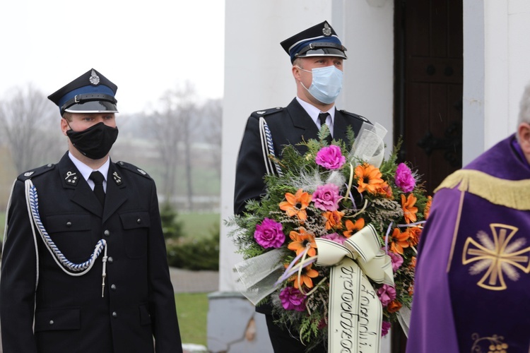 Ostatnie pożegnanie organisty śp. Rudolfa Karety w Jasienicy