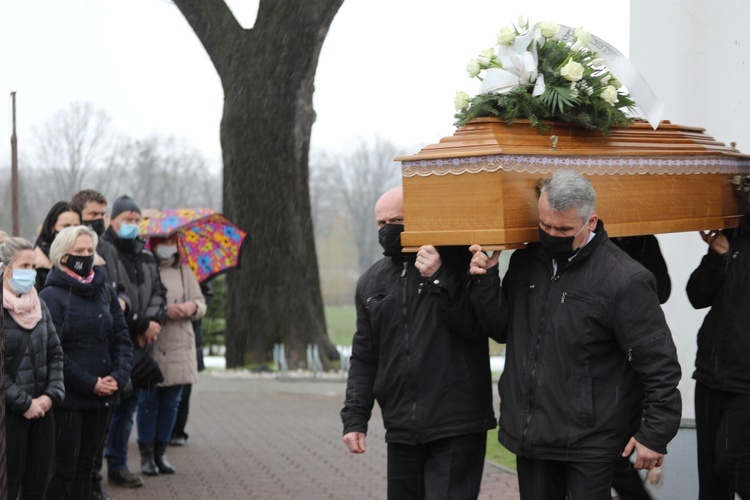 Ostatnie pożegnanie organisty śp. Rudolfa Karety w Jasienicy