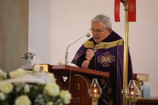 Ostatnie pożegnanie organisty śp. Rudolfa Karety w Jasienicy