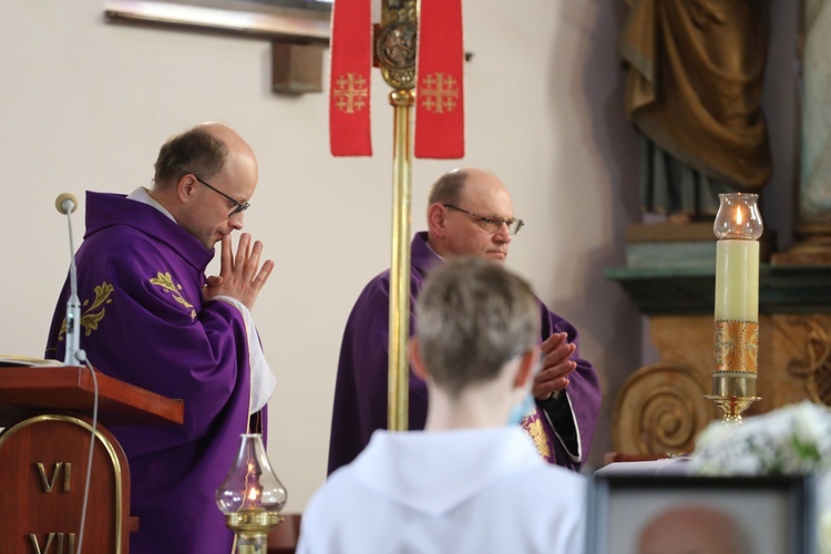 Ostatnie pożegnanie organisty śp. Rudolfa Karety w Jasienicy