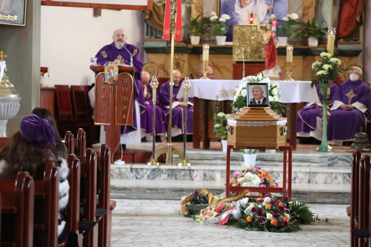 Ostatnie pożegnanie organisty śp. Rudolfa Karety w Jasienicy