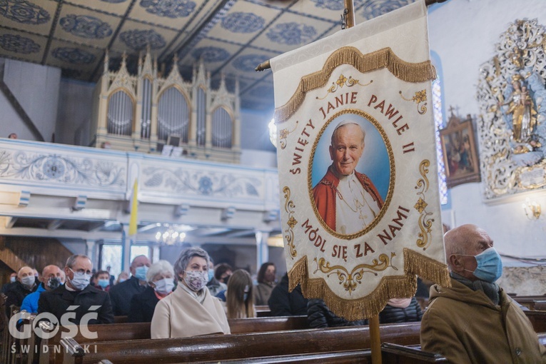 Lutomia Dolna. Intronizacja relikwii św. Jana Pawła II