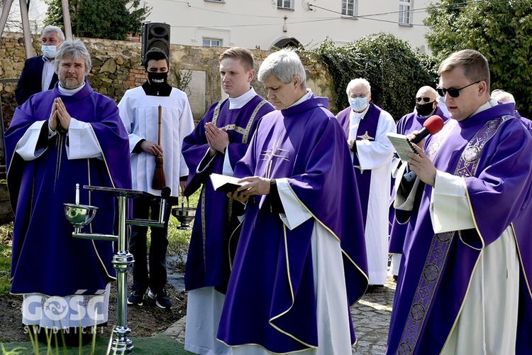 Pogrzeb ks. Stanisława Pluty, wieloletniego proboszcza parafii w Wirach