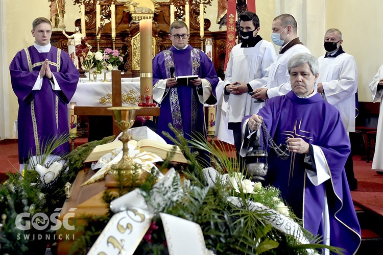 Pogrzeb ks. Stanisława Pluty, wieloletniego proboszcza parafii w Wirach