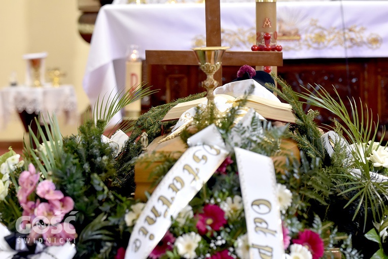Pogrzeb ks. Stanisława Pluty, wieloletniego proboszcza parafii w Wirach