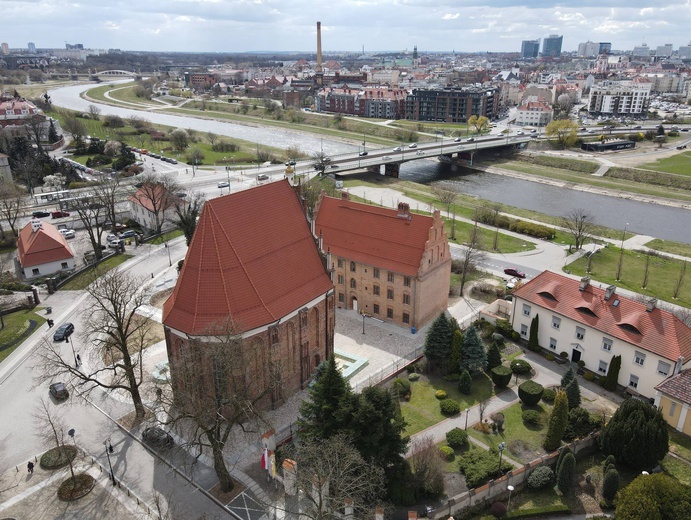 Kościół Najświętszej Maryi Panny in Summo na Ostrowie Tumskim w Poznaniu.