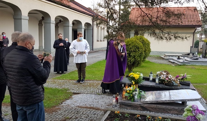 Pogrzebień. Nagrobek już jest, prochy misjonarza będą sprowadzone z Peru w przyszłości