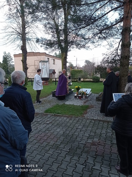 Pogrzebień. Poświęcenie symbolicznego nagrobka ks. Jana Pytlika