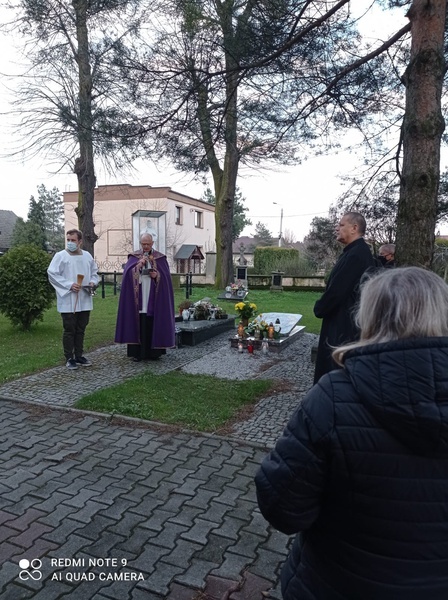 Pogrzebień. Poświęcenie symbolicznego nagrobka ks. Jana Pytlika