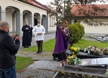 Pogrzebień. Poświęcenie symbolicznego nagrobka ks. Jana Pytlika