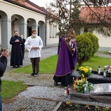 Pogrzebień. Poświęcenie symbolicznego nagrobka ks. Jana Pytlika