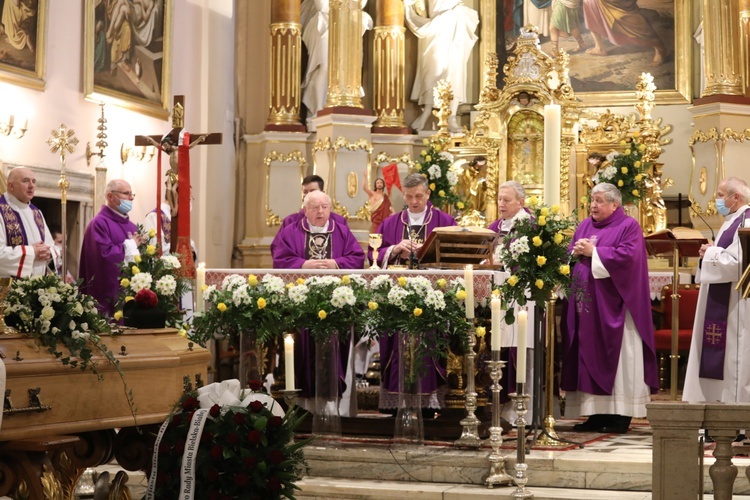 Pogrzeb śp. ks. prał. Jana Sopickiego w Białej