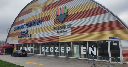 Katowice. Punkt szczepień powszechnych gotowy do działania