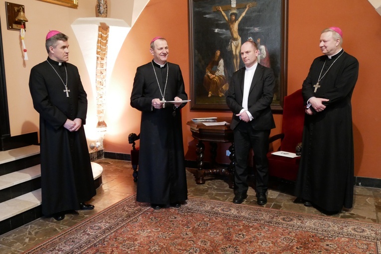 Abp Tadeusz Wojda mianował nowych pracowników Kurii Metropolitalnej.