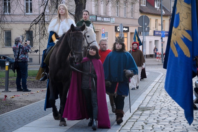 Odsłonięcie pomnika Władysława Opolczyka