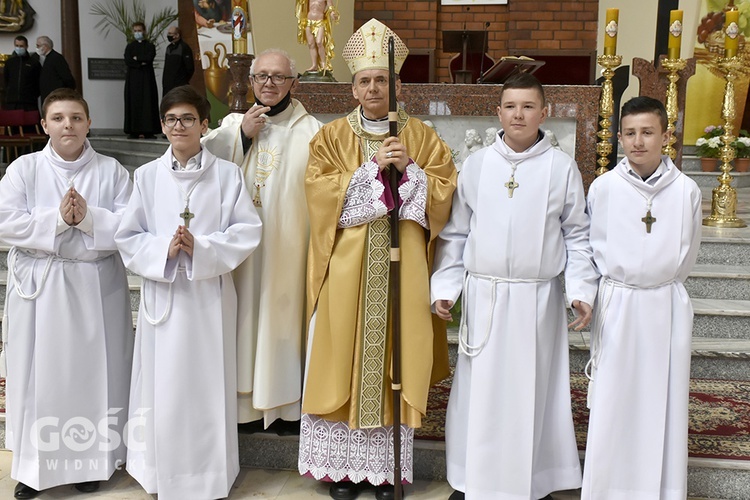 Błogosławieństwo ceremoniarzy i lektorów w diecezji świdnickiej 2021