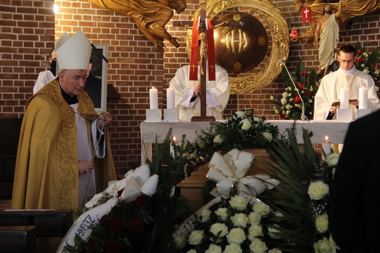 Tarnów pożegnał śp. ks. prał. Stanisława Gurgula