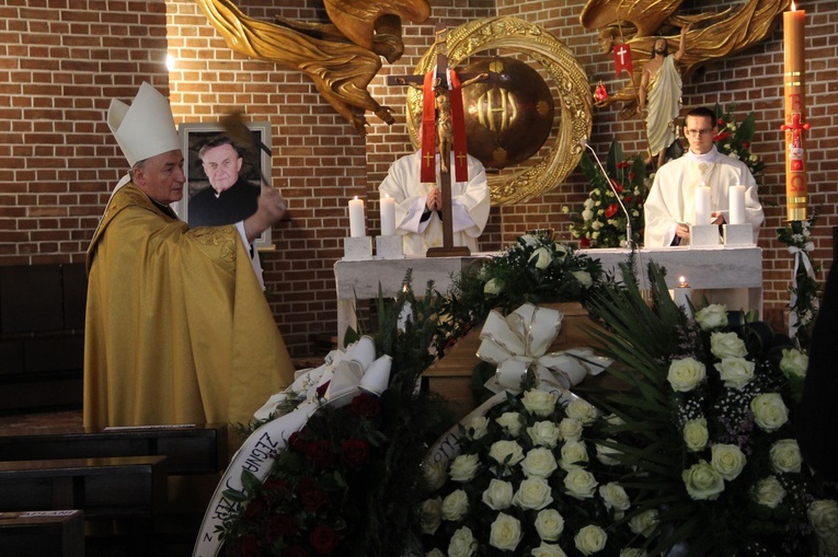 Tarnów pożegnał śp. ks. prał. Stanisława Gurgula