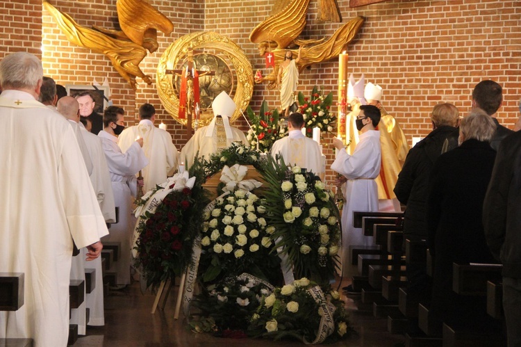 Tarnów pożegnał śp. ks. prał. Stanisława Gurgula