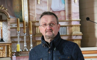 Ks. Edward Duma, proboszcz parafii w Kawęczynie.