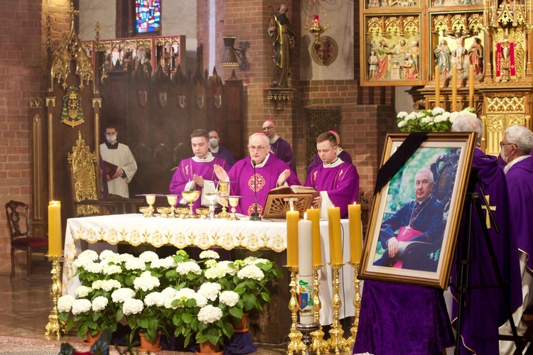 Uroczystości pogrzebowe abp. Ziemby