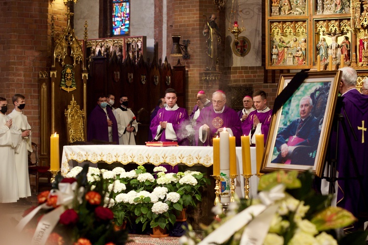 Uroczystości pogrzebowe abp. Ziemby