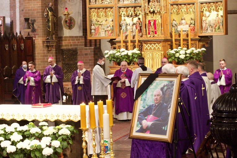 Uroczystości pogrzebowe abp. Ziemby
