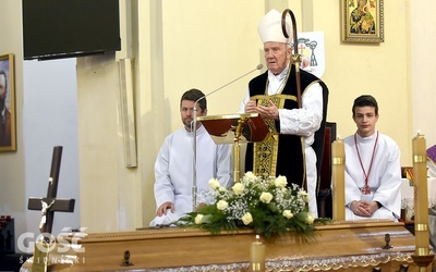 Uroczystości przewodniczył bp Ignacy Dec, emerytowany biskup świdnicki.