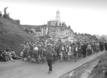 10.08.1982 r. Pielgrzymi po raz pierwszy na Górce Przeprośnej.