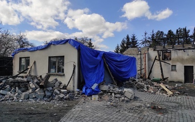 Warszowice. Caritas Archidiecezji Katowickiej pomoże rodzinie, której dom spłonął w pożarze