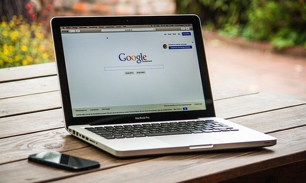 Premier: W ostatnich tygodniach rozmawiałem m.in. z szefem Google'a, by przyciągnąć do Polski miejsca pracy