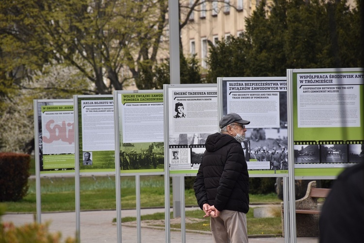 Obchody 43. rocznicy powstania WZZ Wybrzeża