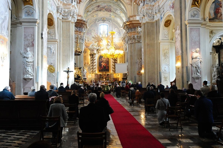Uroczystości pogrzebowe prof. Mirosława Handkego (1946-2021)