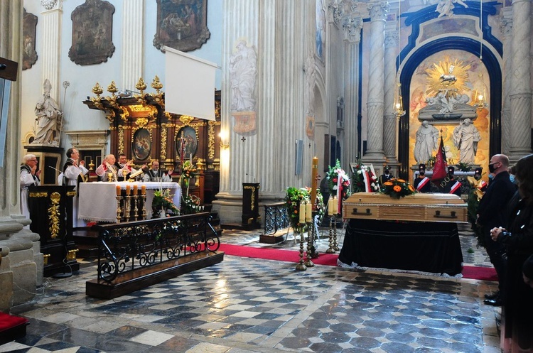 Uroczystości pogrzebowe prof. Mirosława Handkego (1946-2021)