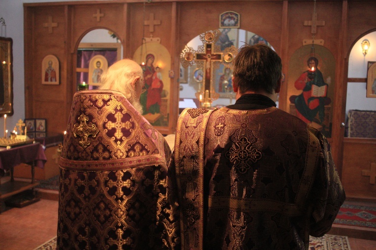 Jutrznia Wielkiego Piątku w cerkwi w Kędzierzynie-Koźlu
