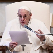 Papież przestrzegł przed "złym dystansem" podczas pandemii