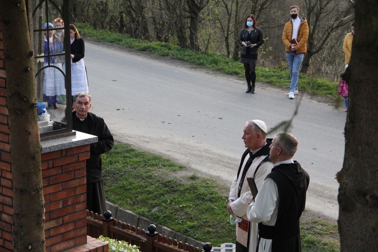 Łękawka. Poświęcenie kapliczki Matki Bożej Królowej Pokoju