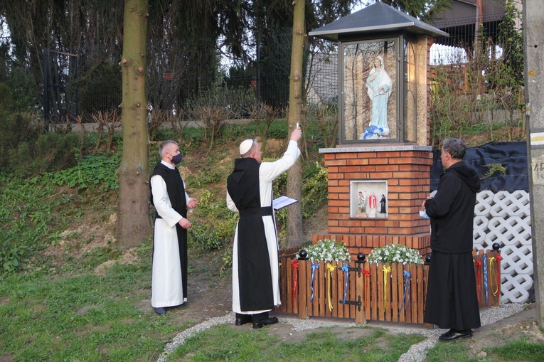 Łękawka. Poświęcenie kapliczki Matki Bożej Królowej Pokoju