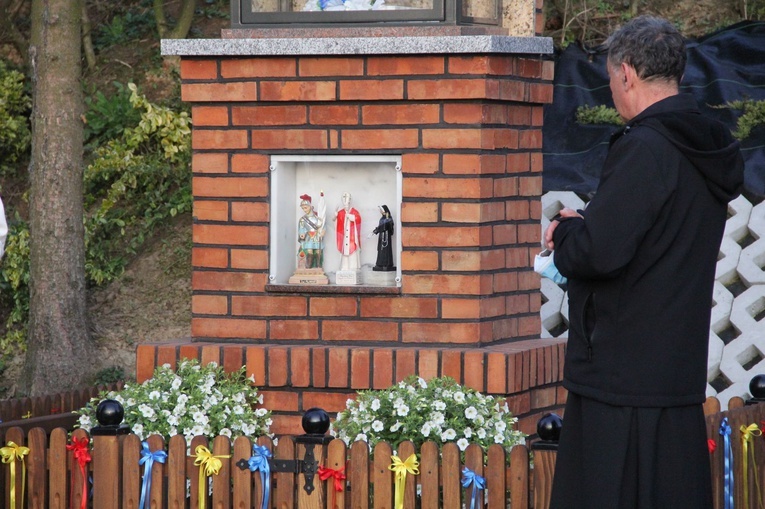 Łękawka. Poświęcenie kapliczki Matki Bożej Królowej Pokoju